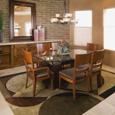 Round vs. Square Area Rugs