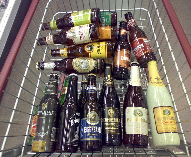 Instacart stops selling alcohol for compliance reasons