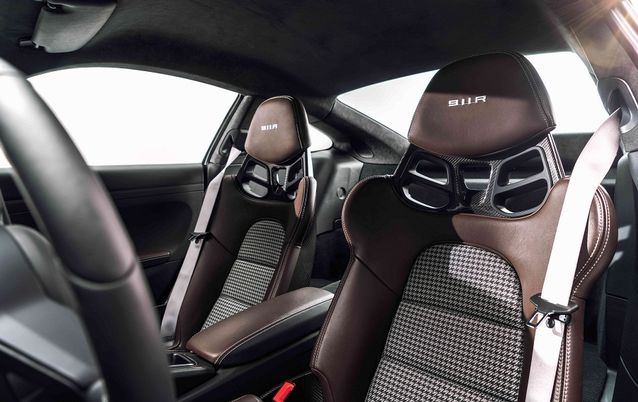 R: The Porsche Driving Experience, Distilled