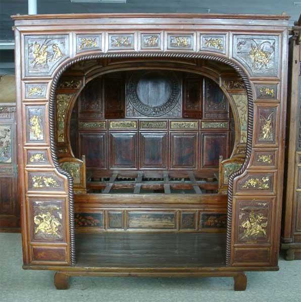 ANTIQUE CANOPY BEDS