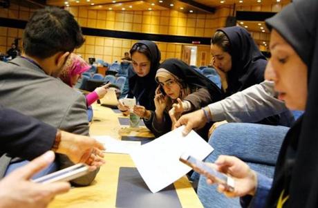 Iranian moderates win majority in parliament, clerical body