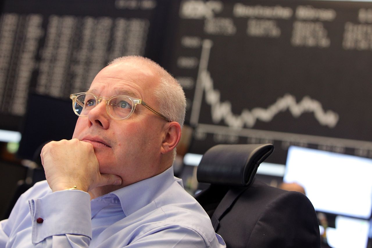 Why falling stock prices are good for most people