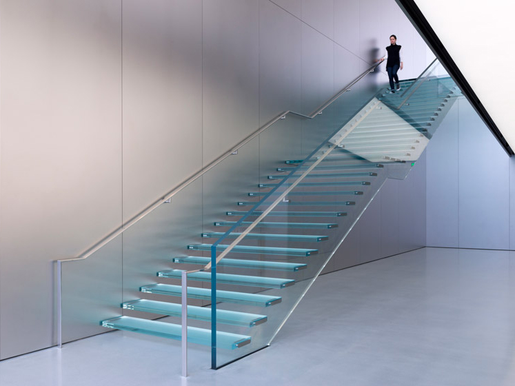Apple's Newest Store Boasts 50-Foot Glass Walls and a Free-Floating Second Floor