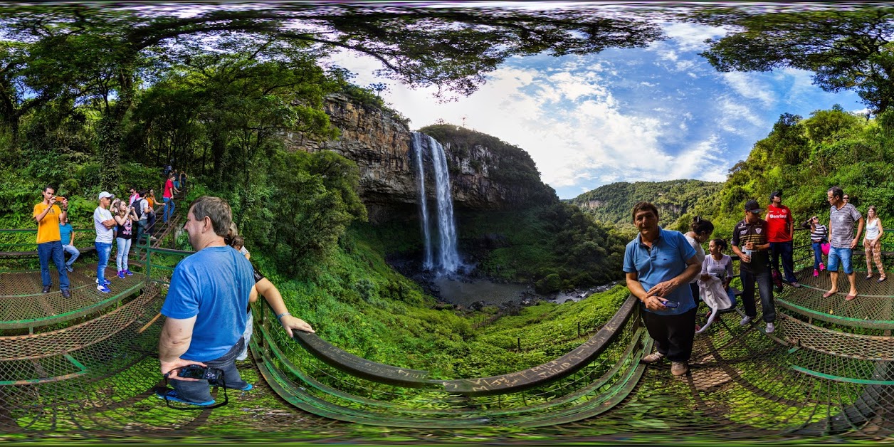 Is Apple Getting into Virtual Reality? Here's One Hint from Tim Cook