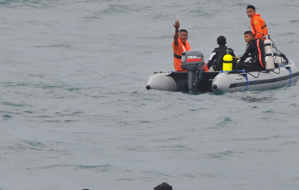 More than 40 injured in Bangkok boat explosion